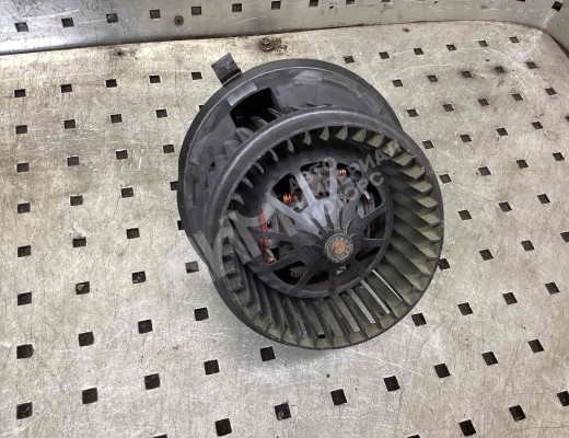 Моторчик печки Volkswagen Transporter T5 (7H) 2003-2015  Volkswagen Transporter Transporter T5 (7H) 2003-2015