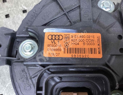 Моторчик печки Audi A4 B7 (8EC, 8ED) 2004-2008  Audi A4 A4 B7 (8EC, 8ED) 2004-2008
