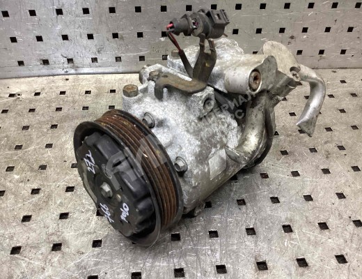 Компрессор кондиционера Volkswagen Polo IV (9N) 2001-2005  Volkswagen Polo Polo IV (9N) 2001-2005