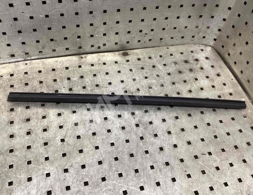 Молдинг стекла двери передней правой внутренний Mercedes A (W168) 1997-2004  Mercedes A A (W168) 1997-2004