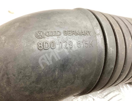Патрубок воздушного фильтра Volkswagen Passat B5+ (3B) 2000-2005 рестайлинг  Volkswagen Passat Passat B5+ (3B) 2000-2005 рестайлинг