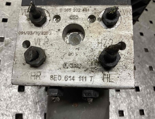 Блок ABS Audi A6 C5 (4B) 1997-2001  Audi A6 A6 C5 (4B) 1997-2001