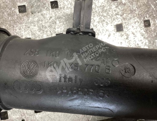 Патрубок интеркулера Volkswagen Golf V (1K) 2004-2009  Volkswagen Golf Golf V (1K) 2004-2009
