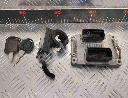 Блок управления двигателем Opel Corsa C 2000-2003  Opel Corsa Corsa C 2000-2003
