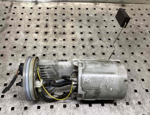 Насос топливный Audi A6 C5 (4B) 2001-2004 рестайлинг  Audi A6 A6 C5 (4B) 2001-2004 рестайлинг