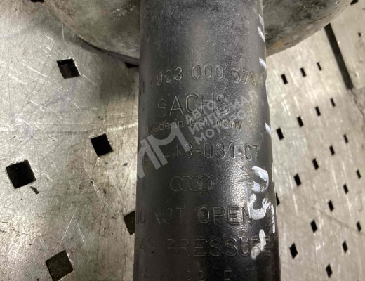 Стойка передняя правая Audi A4 B7 (8EC, 8ED) 2004-2008  Audi A4 A4 B7 (8EC, 8ED) 2004-2008