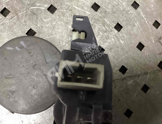 Замок багажника Volkswagen Passat B6 (3C) 2005-2010  Volkswagen Passat Passat B6 (3C) 2005-2010
