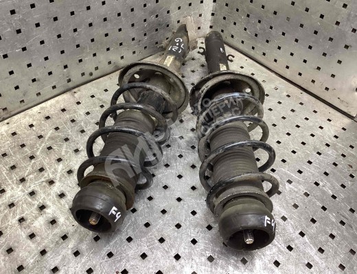 Стойка передняя правая Volkswagen Golf IV (1J) 1997-2004  Volkswagen Golf Golf IV (1J) 1997-2004