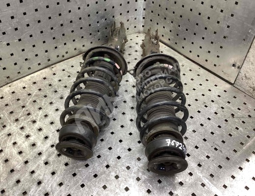 Стойка передняя правая Volkswagen Golf III (1H) 1991-1997  Volkswagen Golf Golf III (1H) 1991-1997