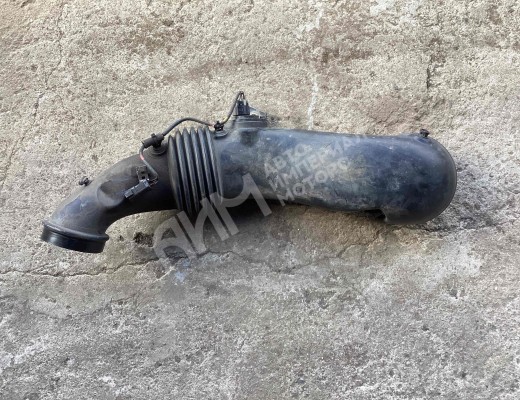 Патрубок воздушного фильтра Scania P-series I 2004-2017  Scania P-series P-series I 2004-2017