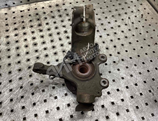 Ступица передняя левая Ford C-Max I (C214) 2003-2007  Ford C-Max C-Max I (C214) 2003-2007