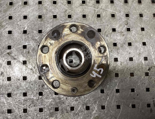 Ступица передняя правая Volkswagen Golf V (1K) 2004-2009  Volkswagen Golf Golf V (1K) 2004-2009
