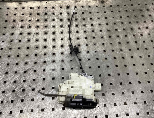 Замок двери передней правой Audi A4 B7 (8EC, 8ED) 2004-2008  Audi A4 A4 B7 (8EC, 8ED) 2004-2008