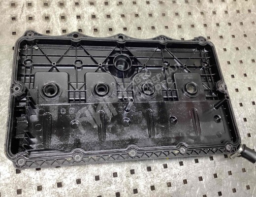 Клапанная крышка Ford Mondeo III 2003-2007 рестайлинг  Ford Mondeo Mondeo III 2003-2007 рестайлинг