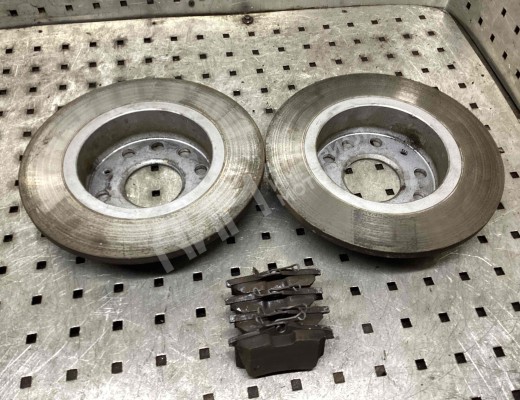 Диск тормозной задний Volkswagen Golf V (1K) 2004-2009  Volkswagen Golf Golf V (1K) 2004-2009