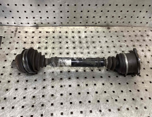 Полуось передняя левая (приводной вал, ШРУС) Audi A6 C5 (4B) 1997-2001  Audi A6 A6 C5 (4B) 1997-2001
