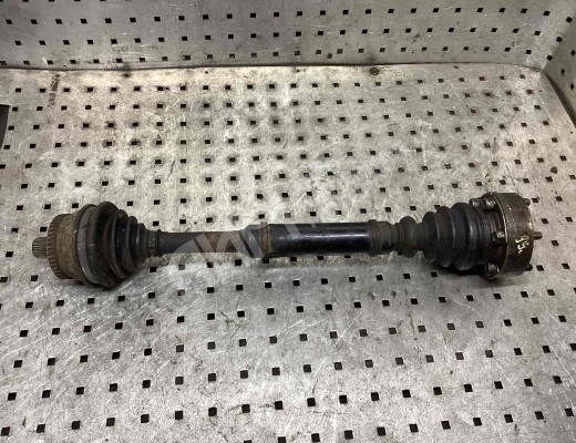 Полуось передняя левая (приводной вал, ШРУС) Volkswagen Passat B5 (3B) 1996-2000  Volkswagen Passat Passat B5 (3B) 1996-2000
