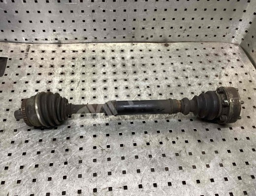 Полуось передняя правая (приводной вал, ШРУС) Audi A4 B5 (8D) 1994-1999  Audi A4 A4 B5 (8D) 1994-1999