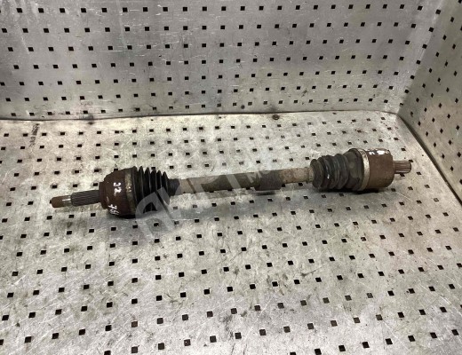 Полуось передняя левая (приводной вал, ШРУС) Renault Megane II 2002-2006  Renault Megane Megane II 2002-2006