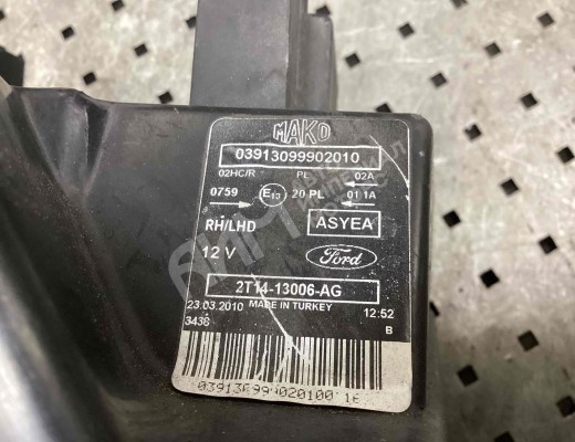 Фара правая Ford T. Connect I 2009-2012 рестайлинг  Ford Transit Connect T. Connect I 2009-2012 рестайлинг