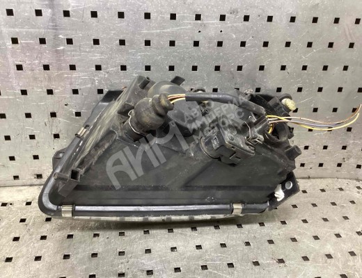 Фара правая Volkswagen Passat B5 (3B) 1996-2000  Volkswagen Passat Passat B5 (3B) 1996-2000