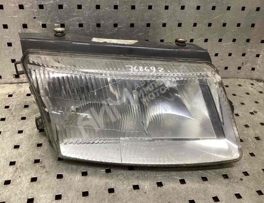 Фара правая Volkswagen Passat B5 (3B) 1996-2000  Volkswagen Passat Passat B5 (3B) 1996-2000