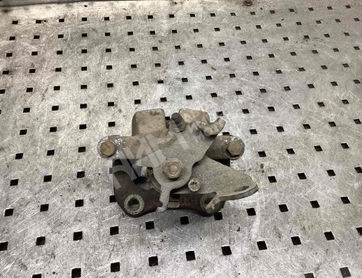 Суппорт задний левый Renault Megane II 2002-2006  Renault Megane Megane II 2002-2006