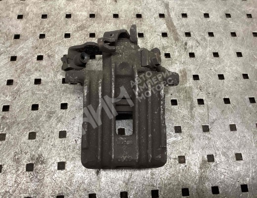 Суппорт задний правый Audi A3 I (8L) 1996-2000  Audi A3 A3 I (8L) 1996-2000