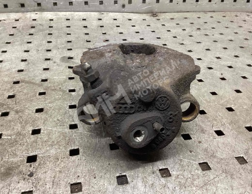Суппорт передний левый Volkswagen Golf V (1K) 2004-2009  Volkswagen Golf Golf V (1K) 2004-2009