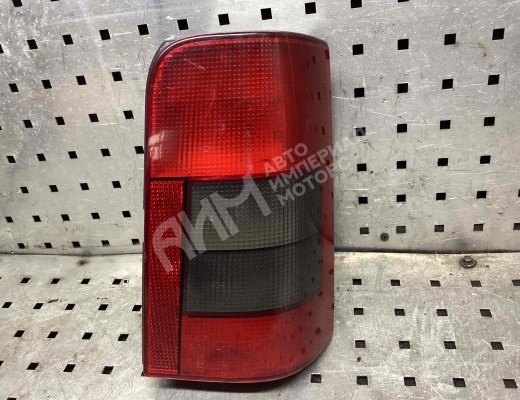 Фонарь задний правый Citroen Berlingo I (MF) 1996-2002  Citroen Berlingo Berlingo I (MF) 1996-2002