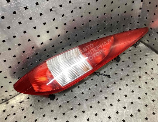 Фонарь задний правый Ford Mondeo III 2003-2007 рестайлинг  Ford Mondeo Mondeo III 2003-2007 рестайлинг