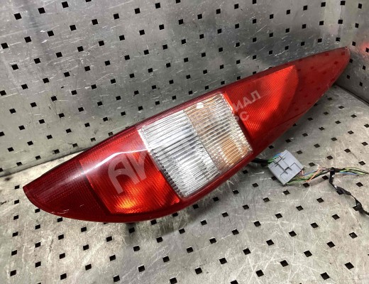 Фонарь задний правый Ford Mondeo III 2003-2007 рестайлинг  Ford Mondeo Mondeo III 2003-2007 рестайлинг