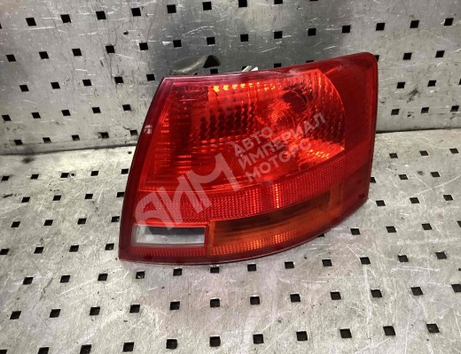 Фонарь задний правый Audi A4 B7 (8EC, 8ED) 2004-2008  Audi A4 A4 B7 (8EC, 8ED) 2004-2008