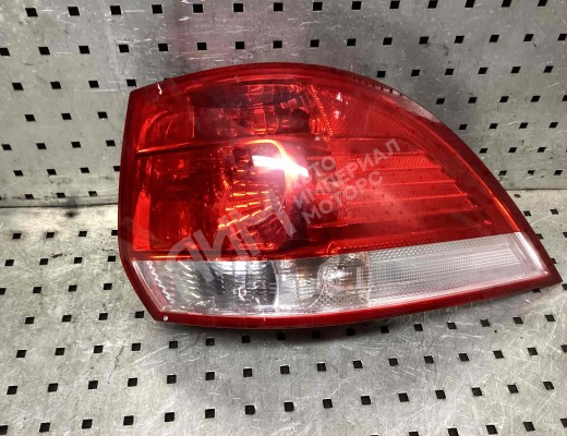Фонарь задний правый Volkswagen Golf V (1K) 2004-2009  Volkswagen Golf Golf V (1K) 2004-2009