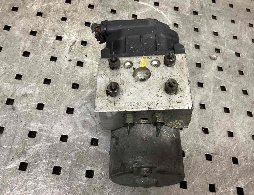 Блок ABS Kia Sorento I (JC/BL) 2002-2006  Kia Sorento Sorento I (JC/BL) 2002-2006