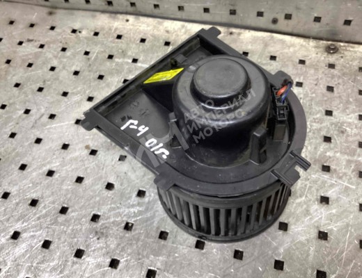 Моторчик печки Volkswagen Golf IV (1J) 1997-2004  Volkswagen Golf Golf IV (1J) 1997-2004