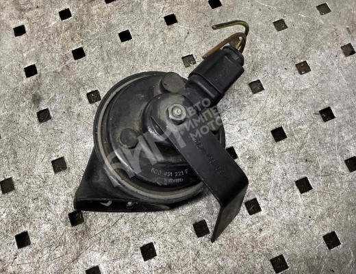 Сигнал (клаксон) Audi A6 C5 (4B) 1997-2001  Audi A6 A6 C5 (4B) 1997-2001