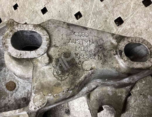 Кронштейн стабилизатора Audi A4 B7 (8EC, 8ED) 2004-2008  Audi A4 A4 B7 (8EC, 8ED) 2004-2008