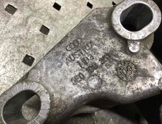 Кронштейн стабилизатора Audi A4 B7 (8EC, 8ED) 2004-2008  Audi A4 A4 B7 (8EC, 8ED) 2004-2008