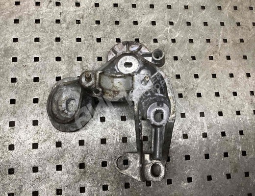 Кронштейн стабилизатора Audi A4 B7 (8EC, 8ED) 2004-2008  Audi A4 A4 B7 (8EC, 8ED) 2004-2008