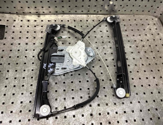 Стеклоподъемник передний левый Mercedes C (W203) 2000-2004  Mercedes C C (W203) 2000-2004
