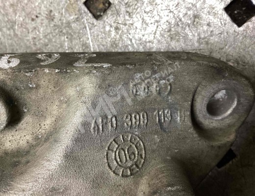 Кронштейн КПП Audi A6 C6 (4F) 2004-2008  Audi A6 A6 C6 (4F) 2004-2008