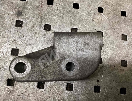 Кронштейн генератора Opel Omega B 1994-1999  Opel Omega Omega B 1994-1999