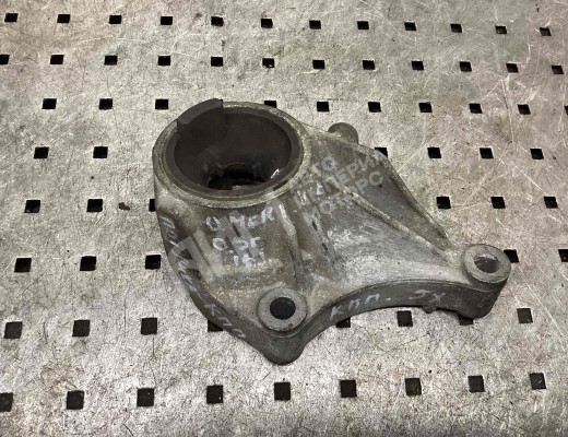 Подушка крепления двигателя Opel Meriva A 2002-2006  Opel Meriva Meriva A 2002-2006
