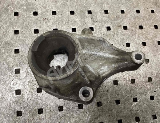 Подушка крепления двигателя Opel Meriva A 2002-2006  Opel Meriva Meriva A 2002-2006