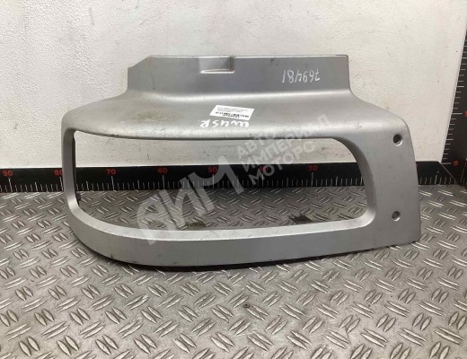 Накладка, рамка, облицовка (очко) фары правой Renault Midlum I 2000-2006  Renault Midlum Midlum I 2000-2006