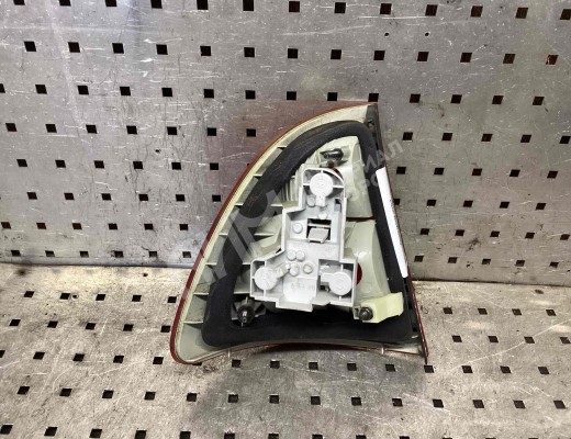 Фонарь задний правый BMW 3-Series (E46) 2001-2005 рестайлинг  BMW 3-Series 3-Series (E46) 2001-2005 рестайлинг