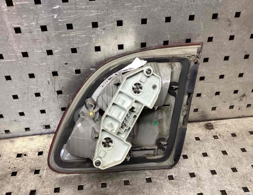 Фонарь крышки багажника левый Mercedes E (W211) 2006-2009 рестайлинг  Mercedes E E (W211) 2006-2009 рестайлинг