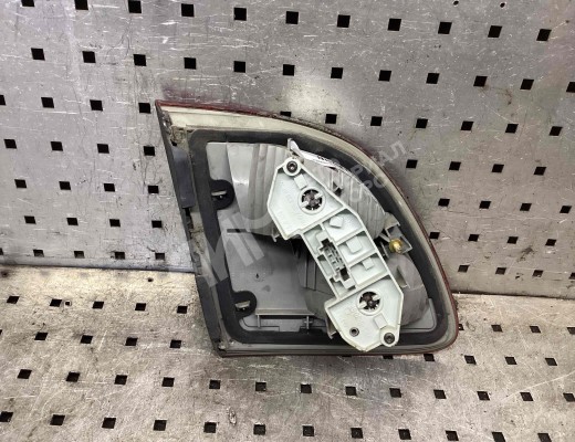 Фонарь крышки багажника правый Mercedes E (W211) 2006-2009 рестайлинг  Mercedes E E (W211) 2006-2009 рестайлинг