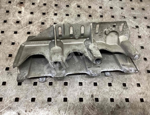 Кронштейн впускного коллектора Renault Scenic I (JA) 1999-2003 рестайлинг  Renault Scenic Scenic I (JA) 1999-2003 рестайлинг